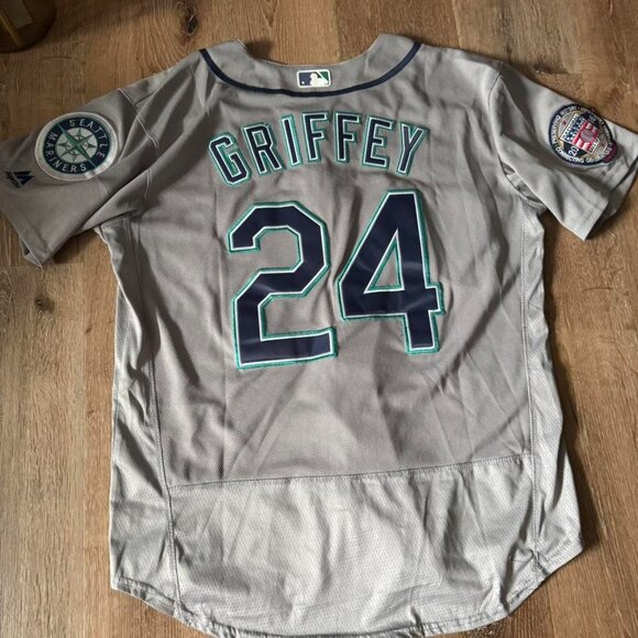 Ken Griffey Jr Seattle Mariners Jersey Majestic Sewn Patches 2016 HOF Size 44 - Picture 3 of 7